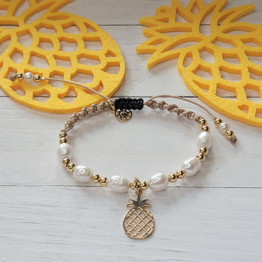 Pineapple Handmade Bracelet. 18k Gold-Filled Pendant. Freshwater Pearls